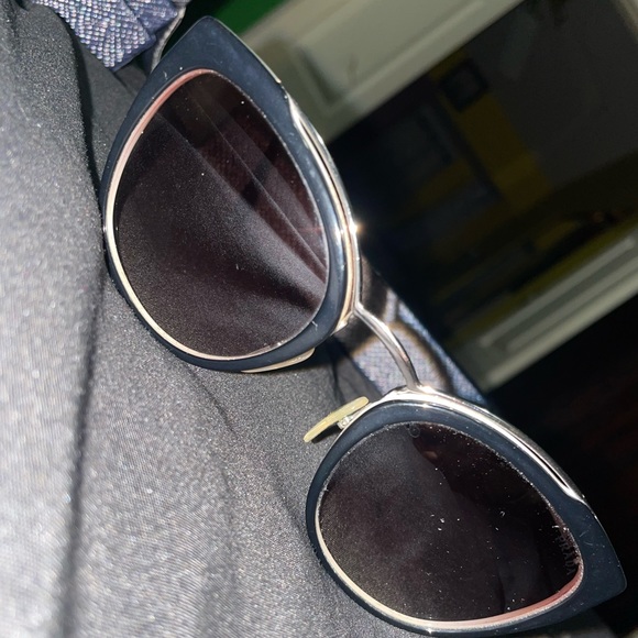 Prada Sunglasses - Picture 3 of 6